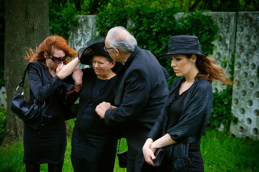 Pohreb Michala v Ordinácii v ružovej záhrade