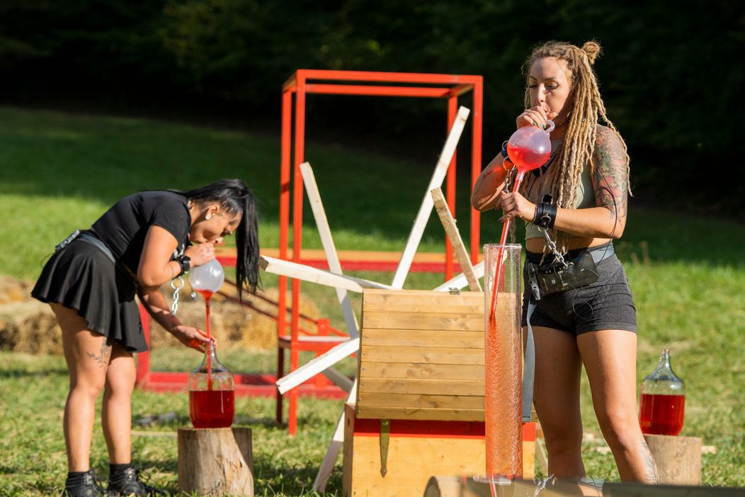 Farmári si zastrieľali na Jána Lašáka, do duelu idú Niki a Viki