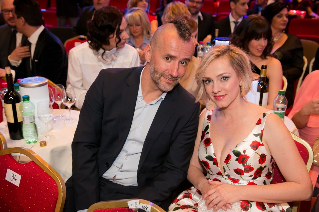 Monika Hilmerová s manželom Jarom Bekrom