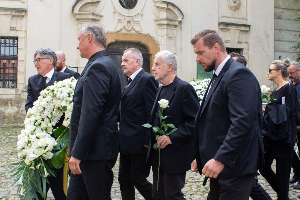 Lúčia sa aj členovia kapely Elán