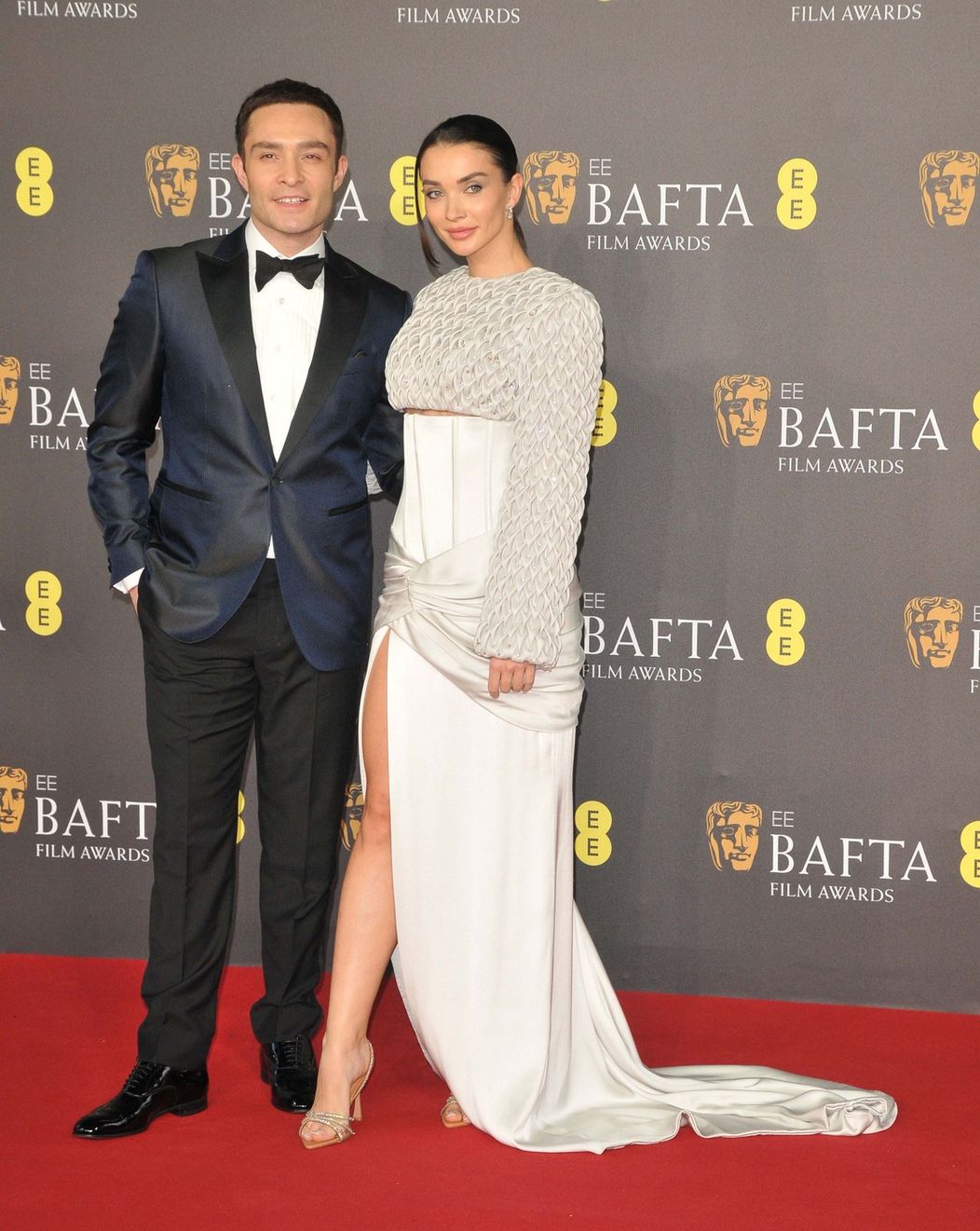 Ed Westwick a Amy Jackson sa zobrali!
