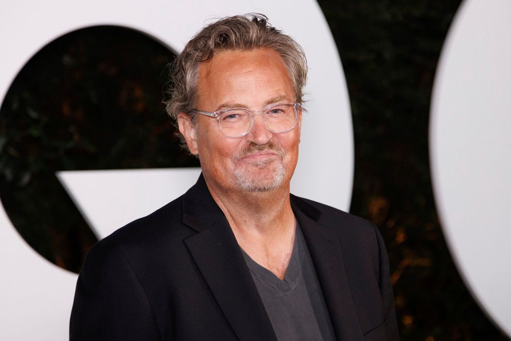 Zomrel Matthew Perry