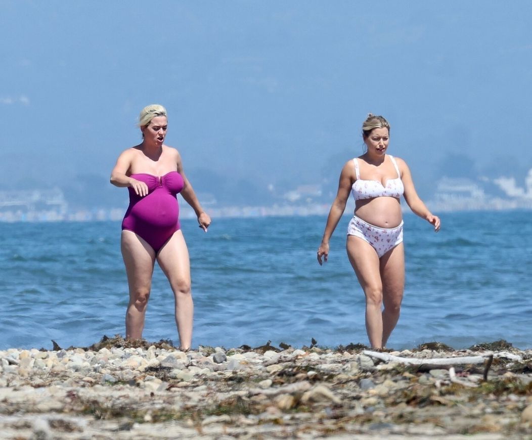 Katy Perry ukázala tehotenské bruško