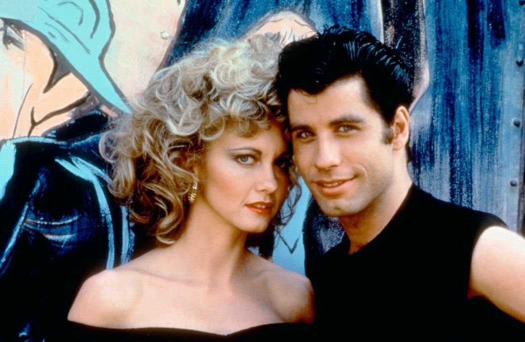 Olivia Newton-John a John Travolta v Pomáde