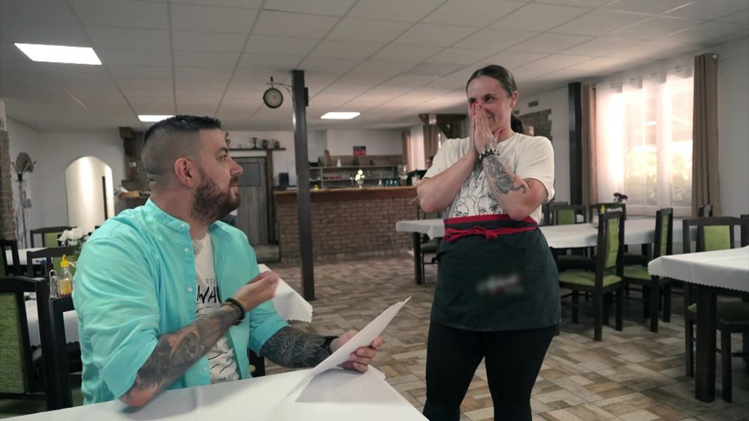 Martin Novák v reštaurácii U mamy