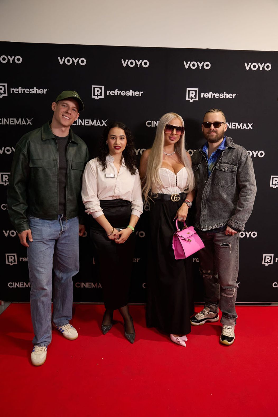 Ruža zdvihla divákov zo sedadiel: Premiéra v Martine bola zimomriavková