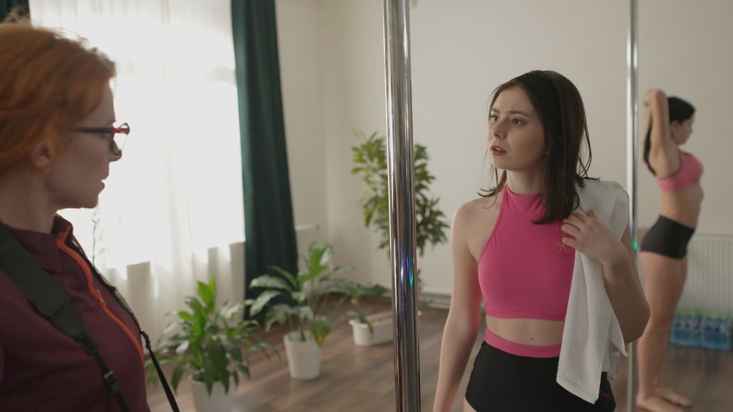 Lenka na hodine pole dance