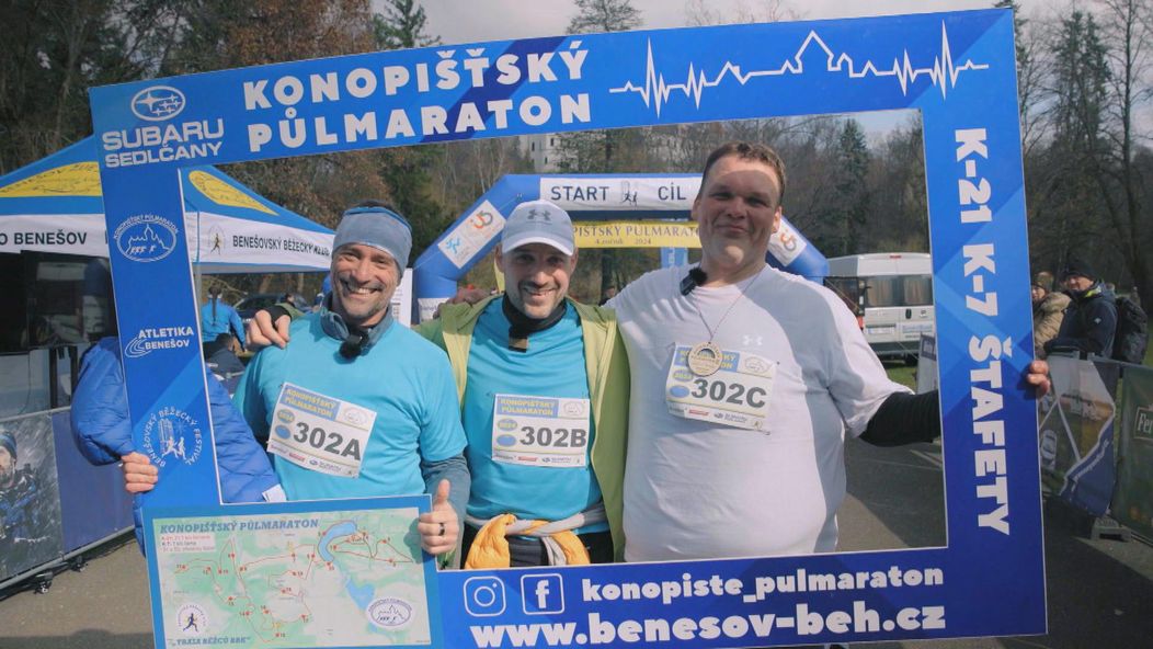 Andrej s bratom a Marošom zabehli spoločnými silami polmaratón.