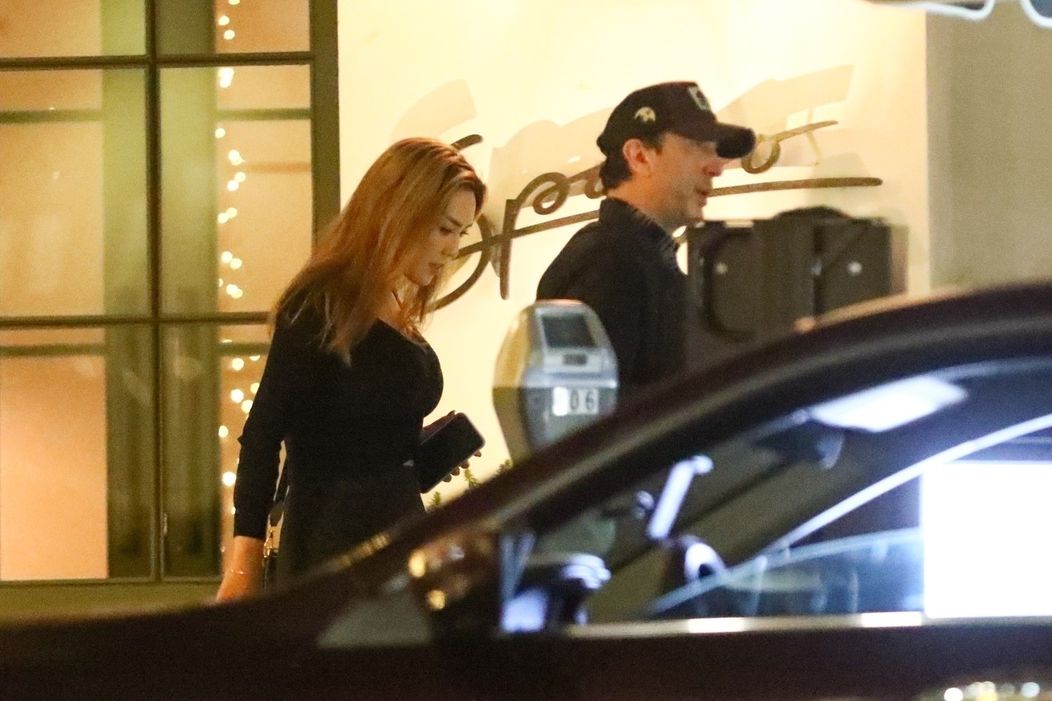Herec David Schwimmer so svojou novou priateľkou Elianou.