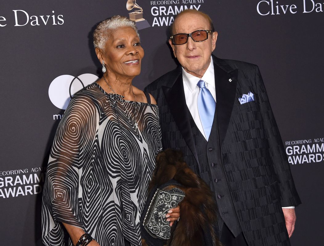 Zomrela hudobná legenda Clive Davis!