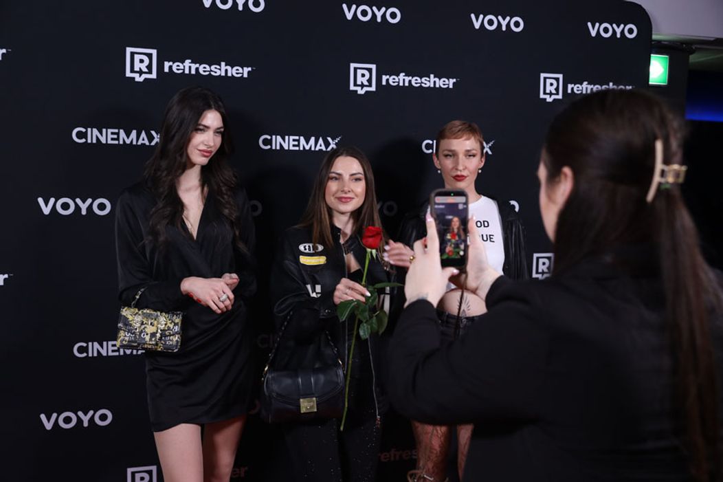 Takto vyzeralo šialenstvo na kinopremiére Ruže v Nitre