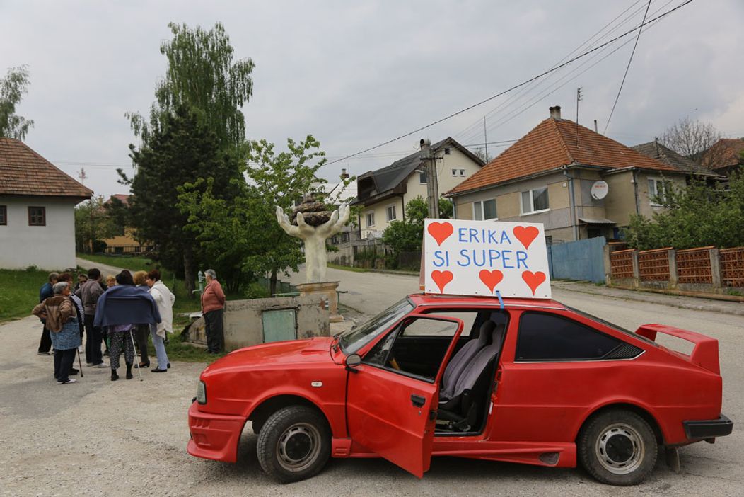 Horná Dolná - Ďuro pokľakol a vytiahol prsteň