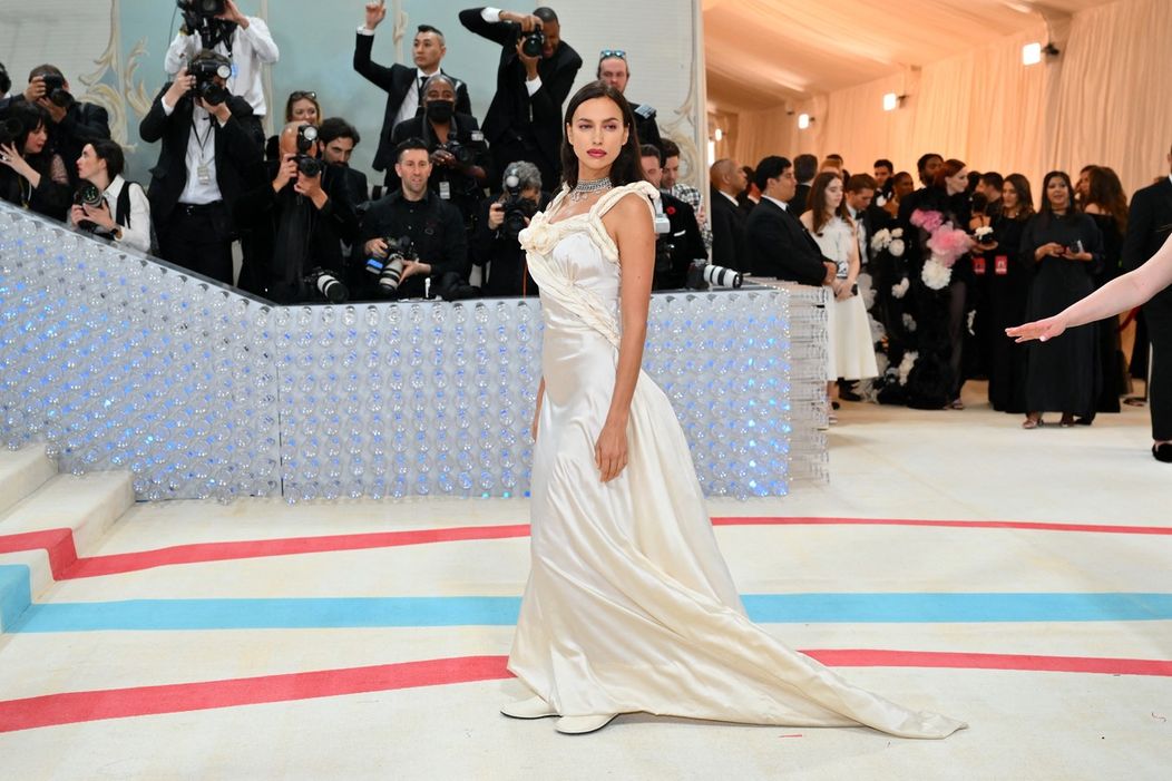 Irina Shayk na Met Gala 2023