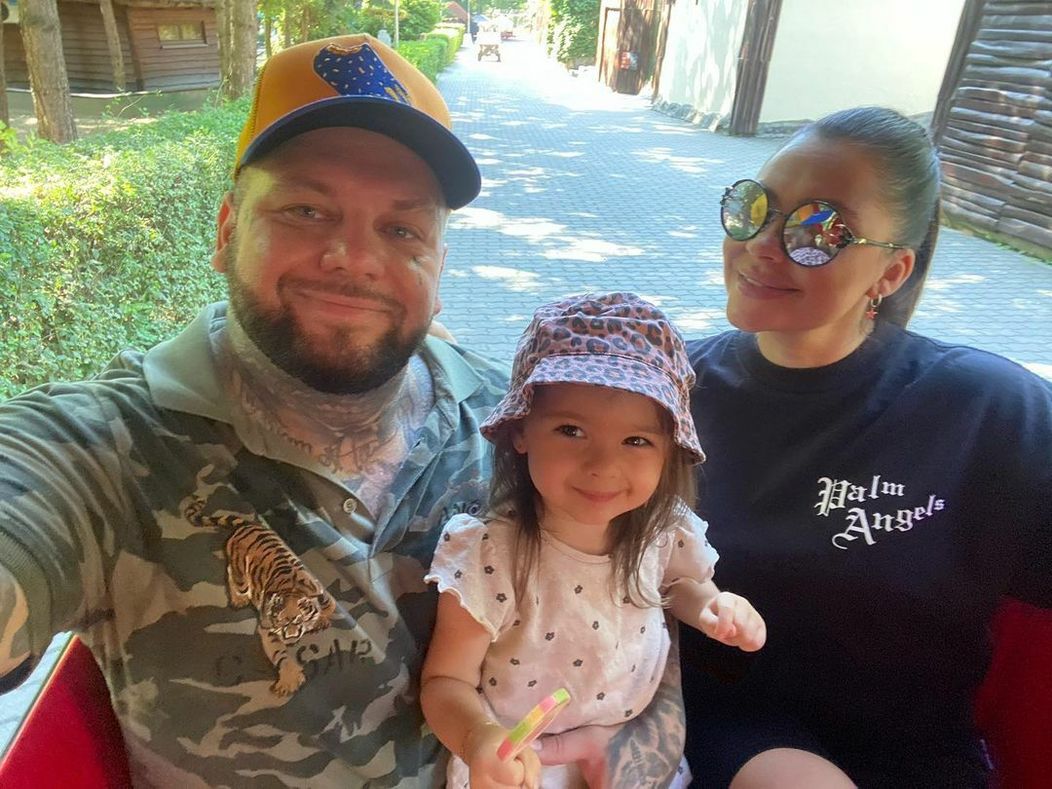 Kali s Alicou a Nelkou
