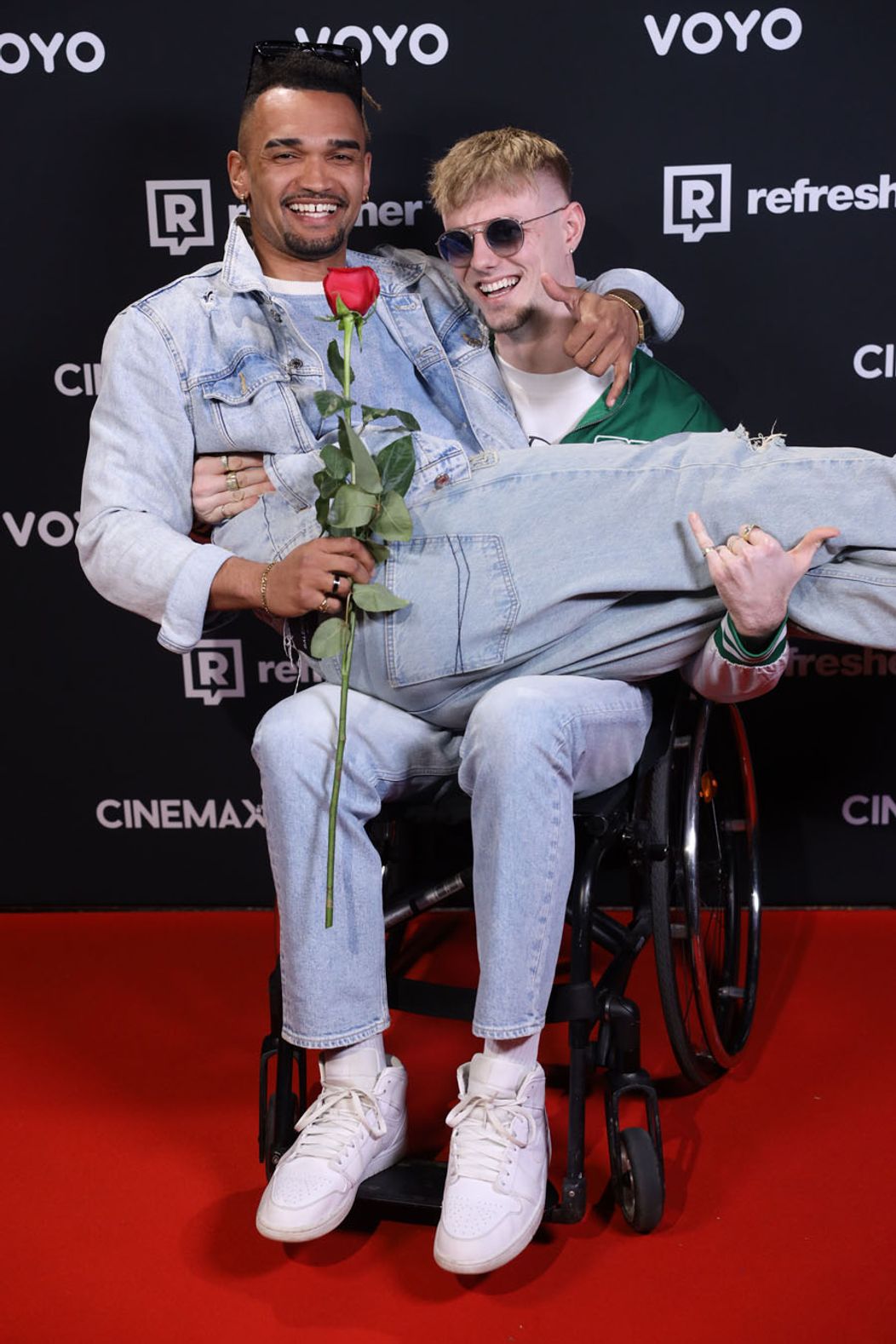 Kino premiéra 1.epizódy Ruže pre nevestu v Bratislave! Dievčatá boli nádherné