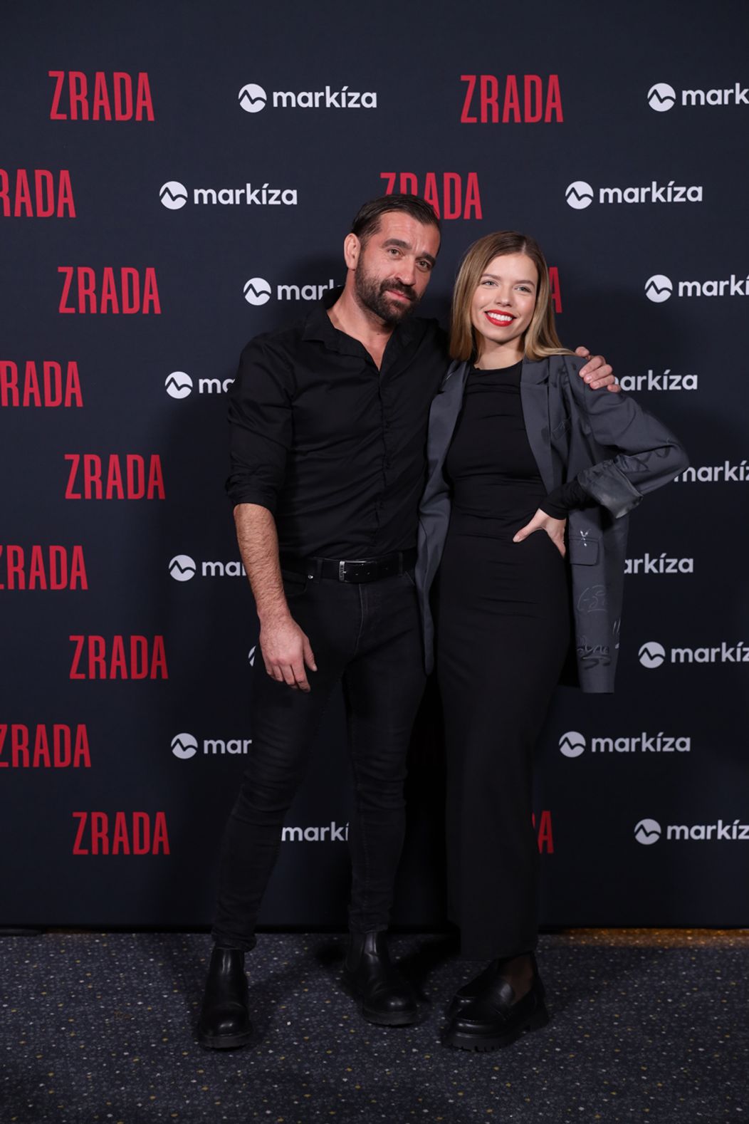 Premiéra seriálu Zrada