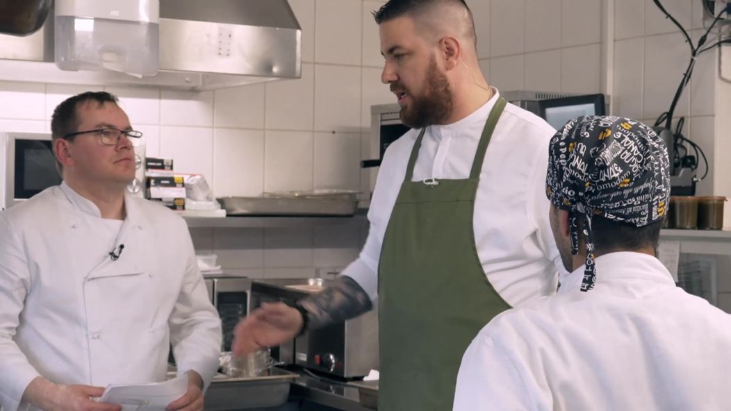 Na nože - Martin neznáša ticho v kuchyni