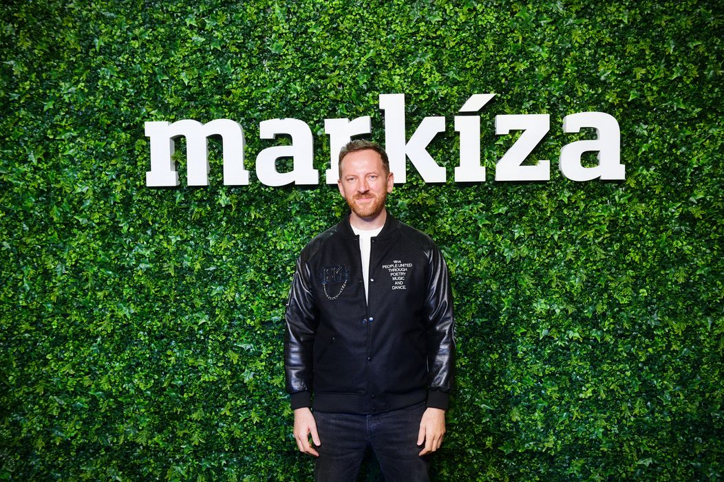Miro Jaroš na markizáckej párty.