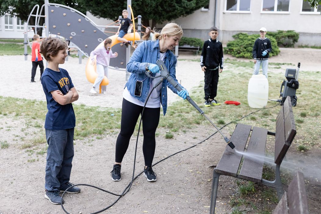 Týždeň pre budúcnosť: Markíza na dobrovoľníckej akcii Naše mesto na ZŠ v Stupave