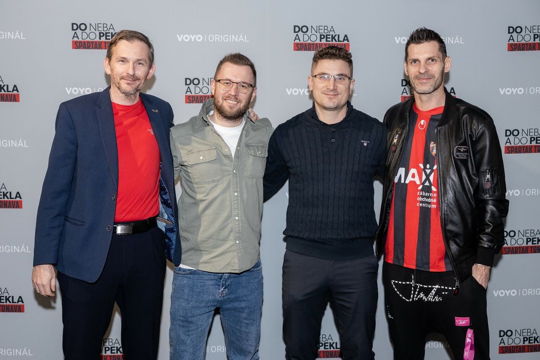 Športová redakcia TV Markíza na premiére dokumentu Spartak Trnava