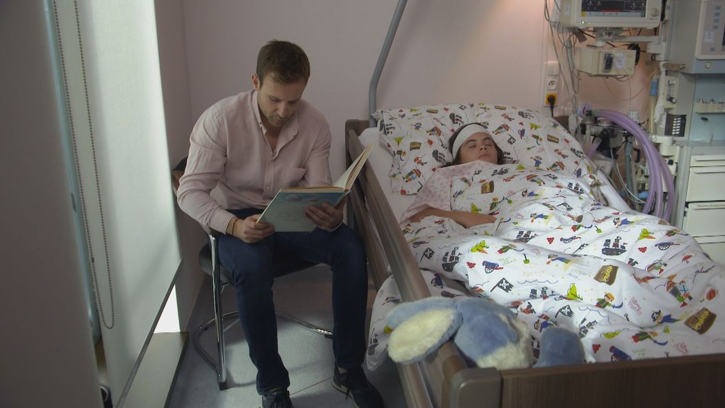 Tomáš trávi v nemocnici všetok čas.