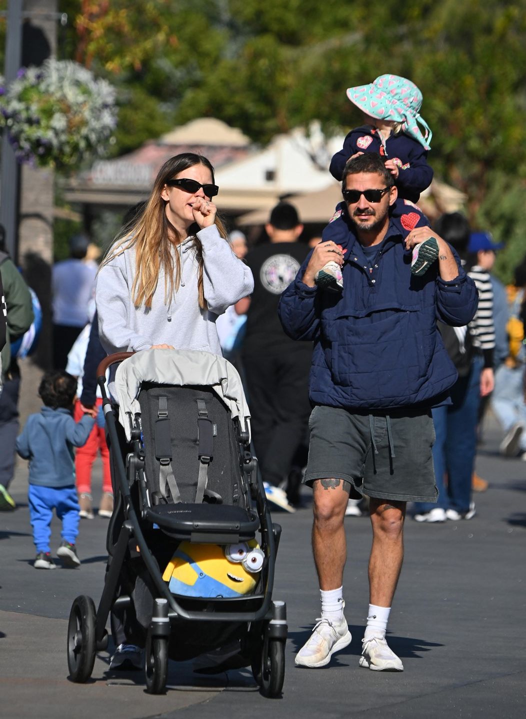 Mia Goth a Shia LeBeouf sa rozvádzajú
