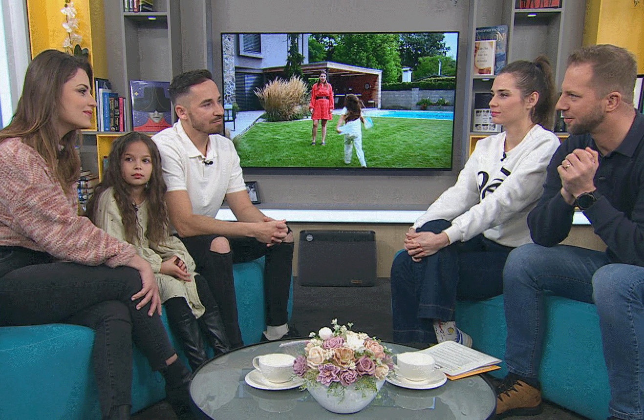 Larisa Mižigar s otcom a Macou Zábranskou v Teleráne