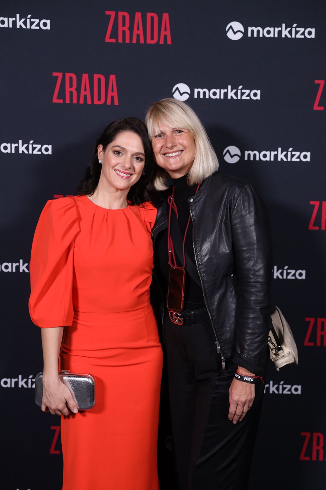 Premiéra seriálu Zrada