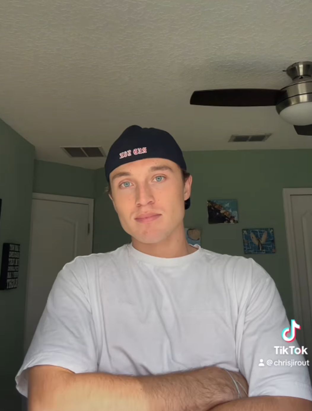 Chris sa ostrihal