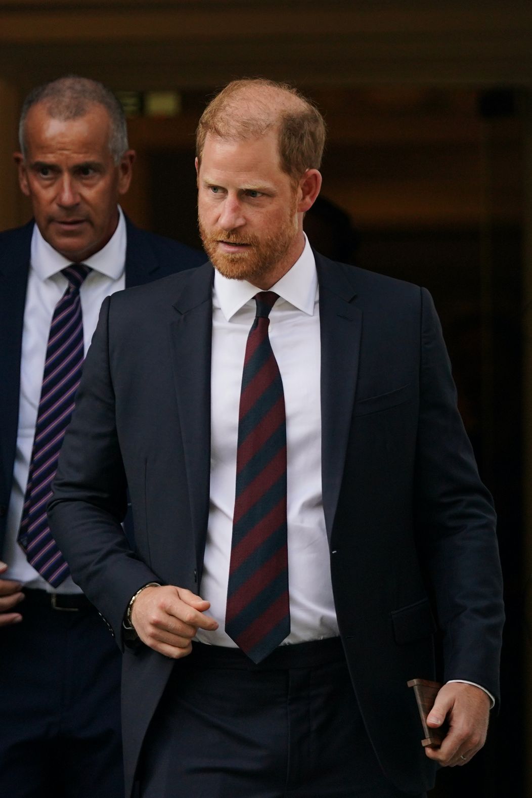 Princ Harry prehral súdny spor