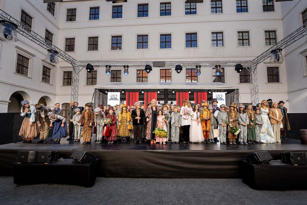 Bratislavský hrad v auguste ožije najkrajšími muzikálmi Divadlo Nová scéna nimi otvorí jubilejnú 80. sezónu