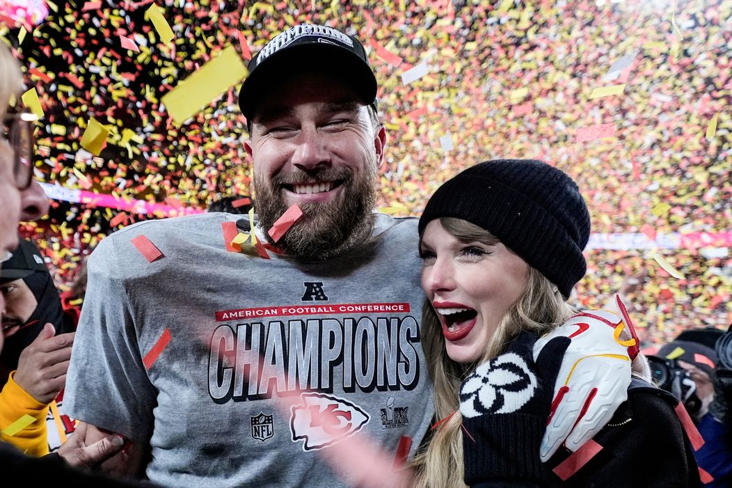Prípravy na svadbu Taylor Swift a Travisa Kalceho vrcholia