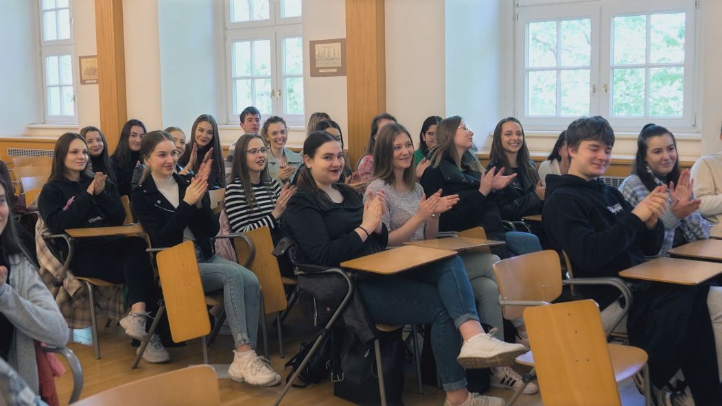 Maroš prišiel Vanesu pozvať do Extrémnych premien priamo do školy.
