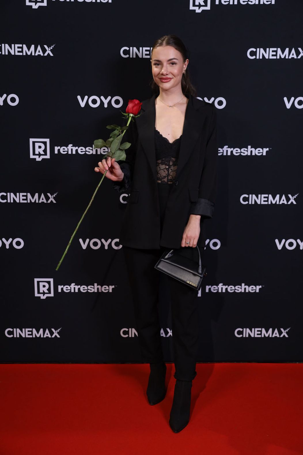 Kino premiéra 1.epizódy Ruže pre nevestu v Bratislave! Dievčatá boli nádherné