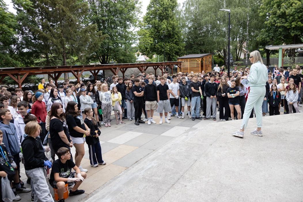 Týždeň pre budúcnosť: Markíza na dobrovoľníckej akcii Naše mesto na ZŠ v Stupave