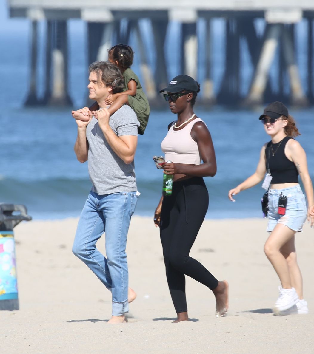 Jodie Turner-Smith a Joshua Jackson sa rozvádzajú