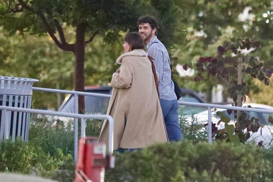 Dakota Johnson po údajnom rozchode s prsteňom na ruke