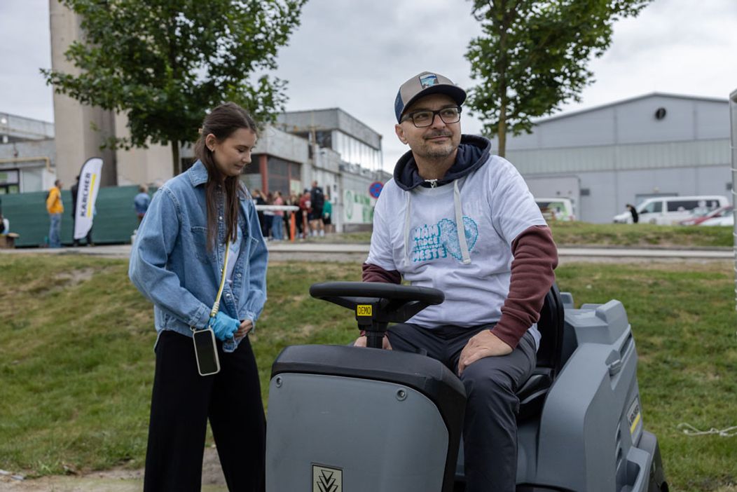 Týždeň pre budúcnosť: Markíza na dobrovoľníckej akcii Naše mesto na ZŠ v Stupave