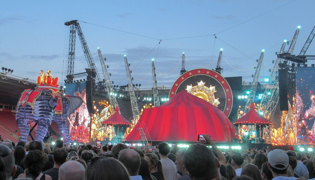 Turné kapely Take That s názvom Circus.