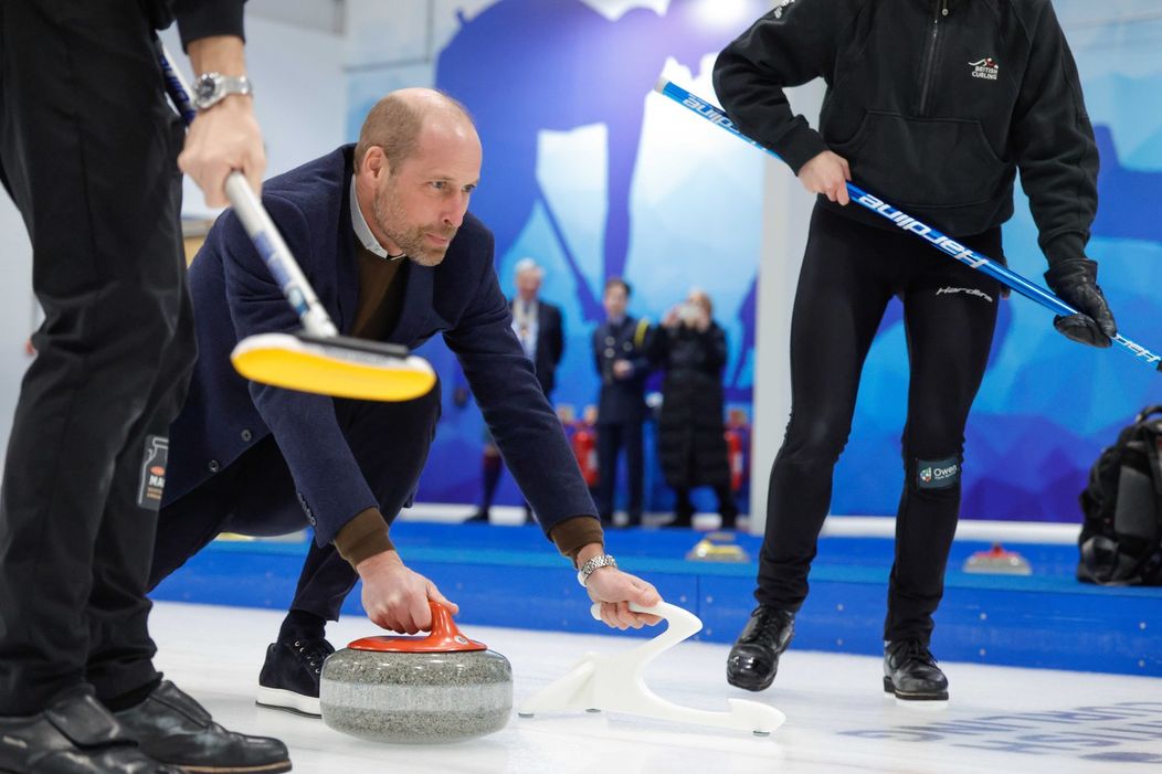 Princ William a princezná Kate si zahrali curling