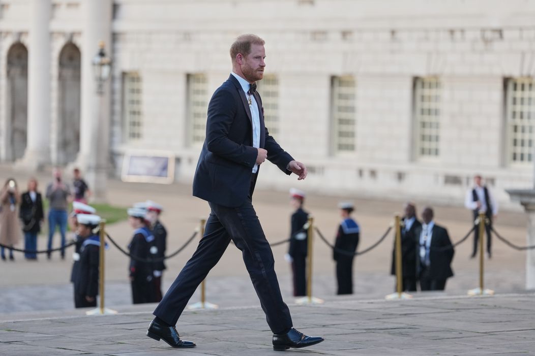 Princ Harry prvýkrát na verejnosti od návratu do Veľkej Británie