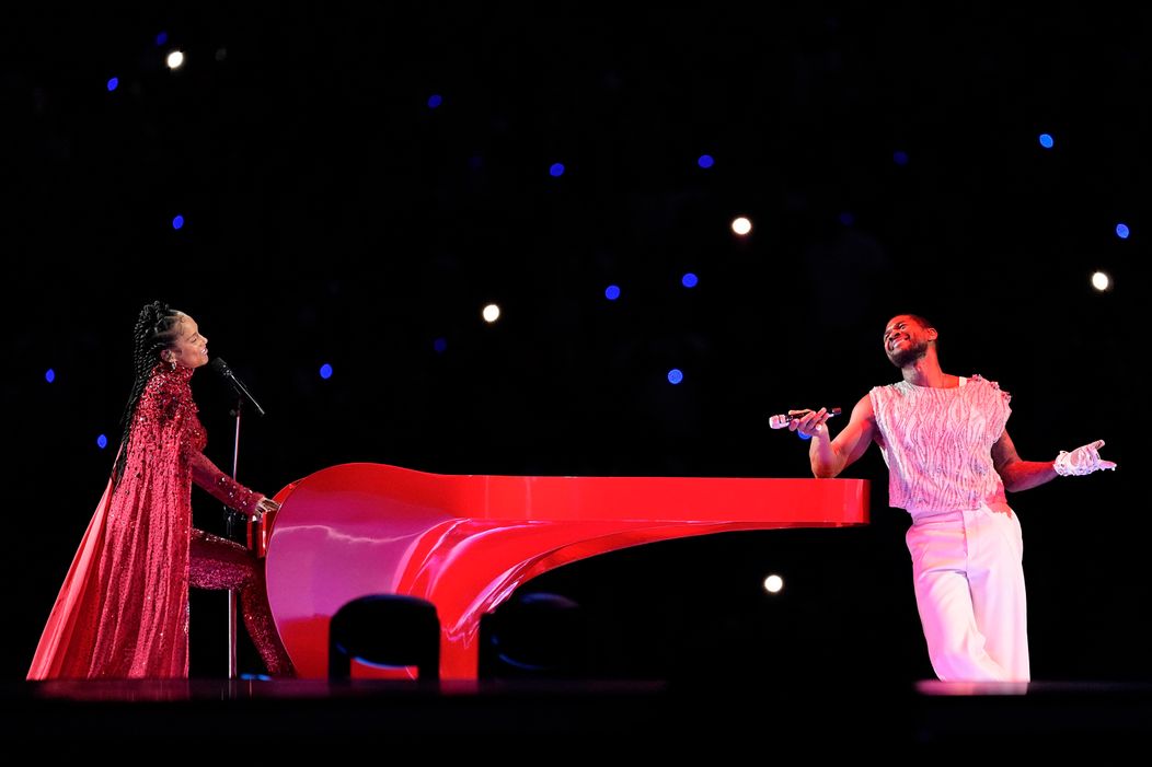 Usher ovládol Halftime Show