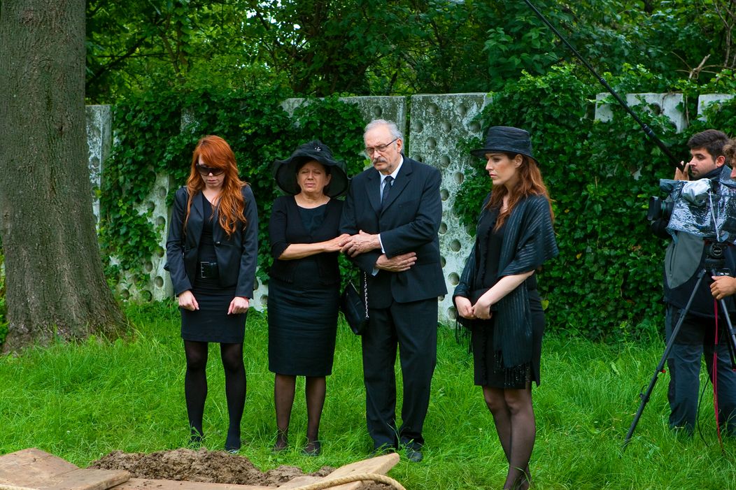 Pohreb Michala v Ordinácii v ružovej záhrade