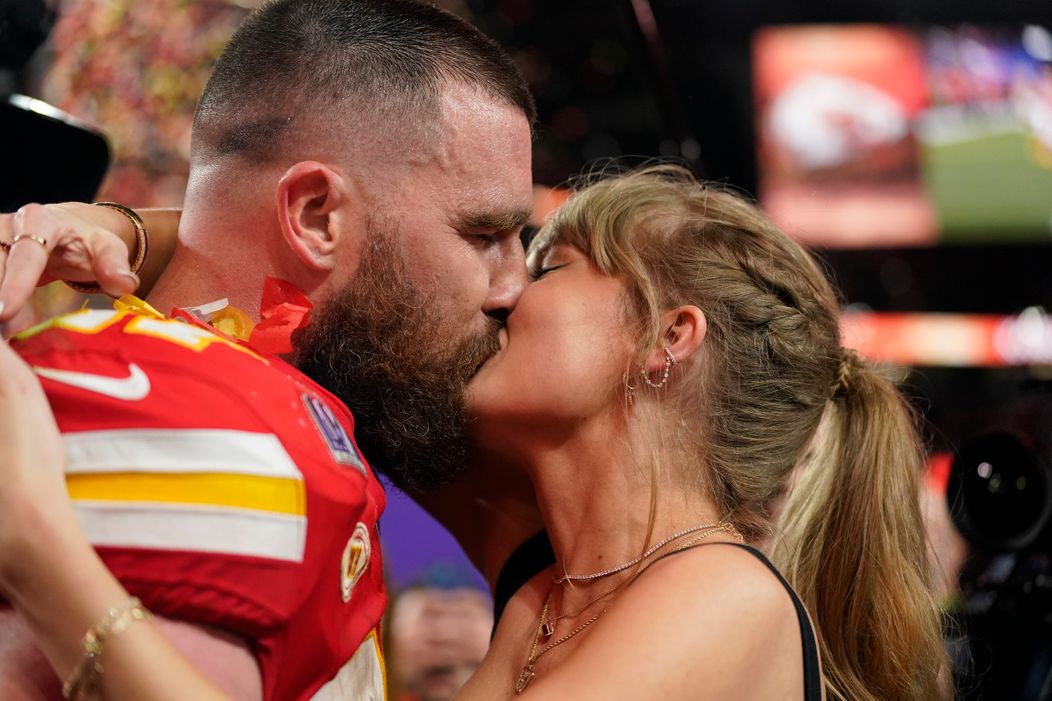 Taylor Swift s Blake Lively na Super Bowl