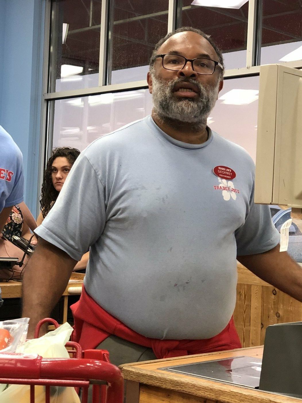 Geoffrey Owens dnes pracuje ako pokladník v supermarkete.