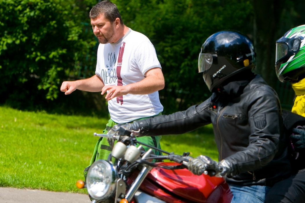 Nehoda Michala a Lucie na motorke v Ordinácii v ružovej záhrade
