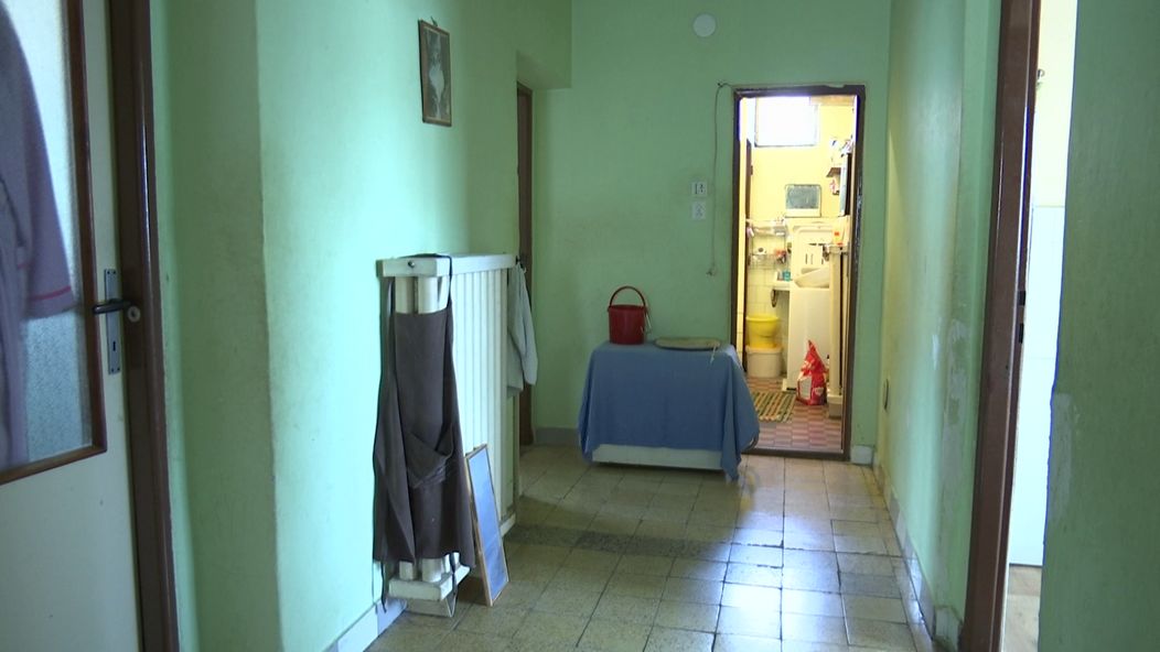 Chátrajúci dom potrebuje okamžitú rekonštrukciu