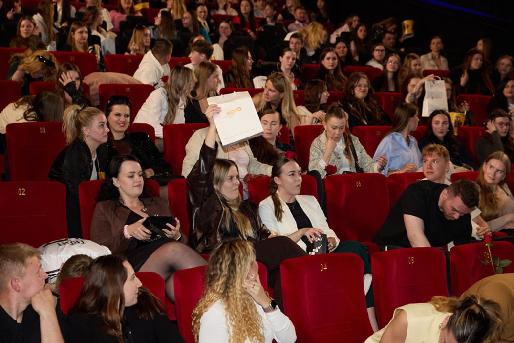 Ruža zdvihla divákov zo sedadiel: Premiéra v Martine bola zimomriavková