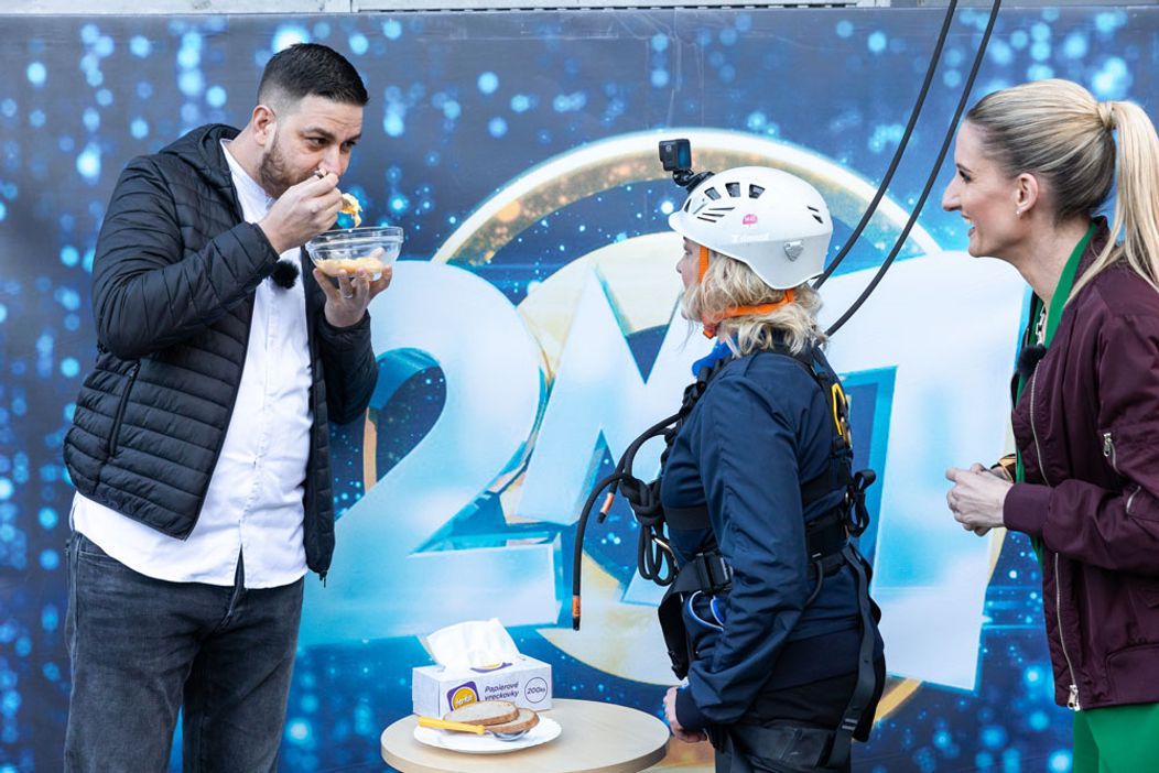 Monika Hilmerová v šou 2 na 1