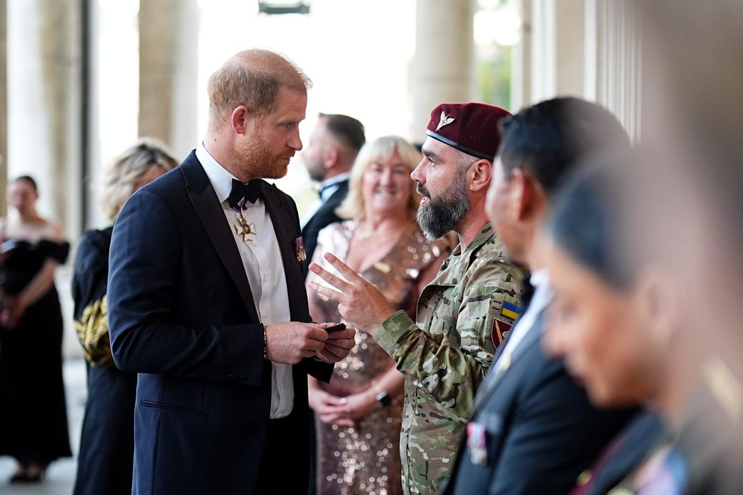 Princ Harry prvýkrát na verejnosti od návratu do Veľkej Británie